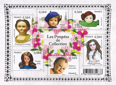 Colnect-402-839-Bloc-Les-Poup%C3%A9es-de-Collection.jpg