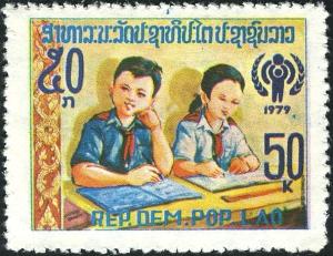 Colnect-2975-701-Children-learning.jpg